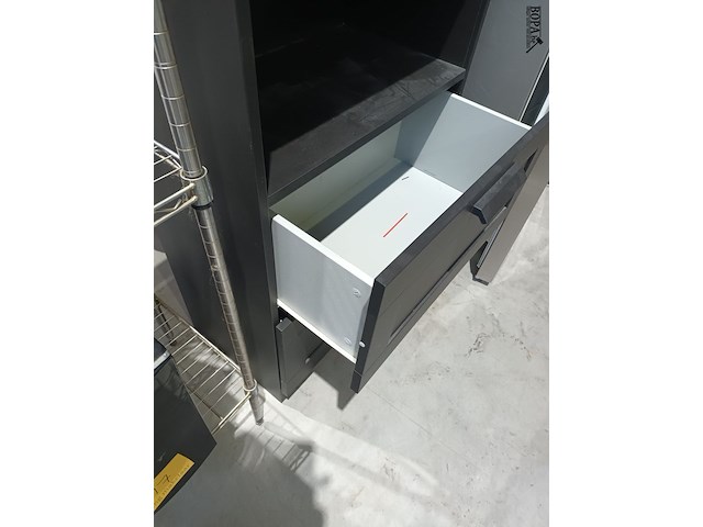 Lot 20 - boekenkast met lades - afbeelding 3 van  3