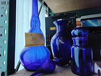 Lot 20 - cobaltblauwe vazen decoratie