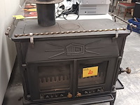 Lot 20 - dovy houtkachel