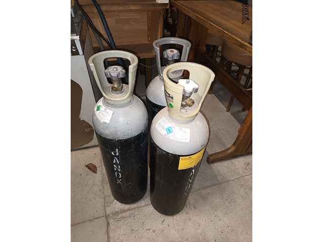 Lot 20 - gasfles met co². 3 stuks - afbeelding 2 van  4