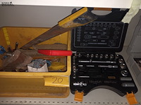 Lot 20 - handgereedschap en doppenset