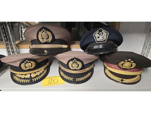 Lot 20 - indonesië 5 kepies - afbeelding 1 van  5