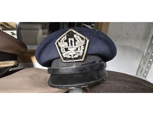 Lot 20 - indonesië 5 kepies - afbeelding 5 van  5