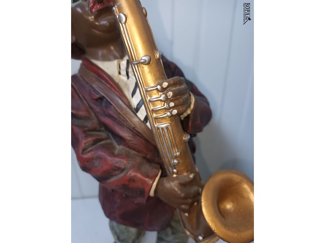 Lot 20 - jazzband saxofonist figuur - afbeelding 3 van  7