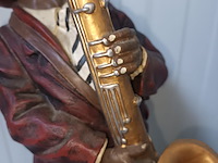 Lot 20 - jazzband saxofonist figuur - afbeelding 3 van  7