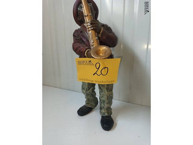 Lot 20 - jazzband saxofonist figuur - afbeelding 4 van  7