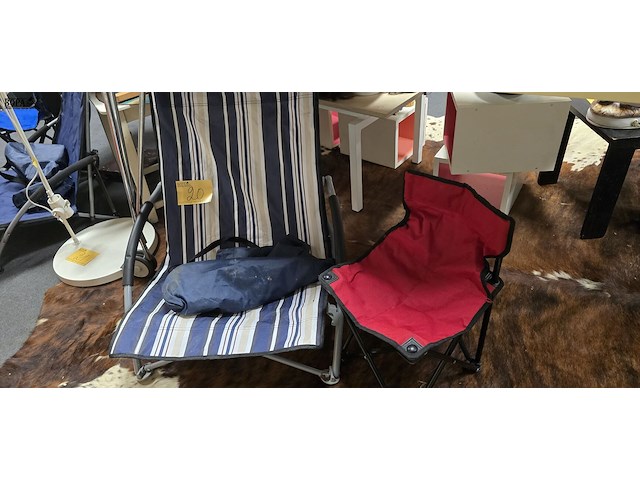 Lot 20 - kampeerstoelen groot & kind opvouwbaar - afbeelding 1 van  3