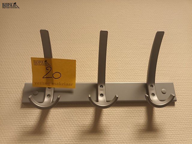 Lot 20 - kapstokken. 4 stuks - afbeelding 1 van  5