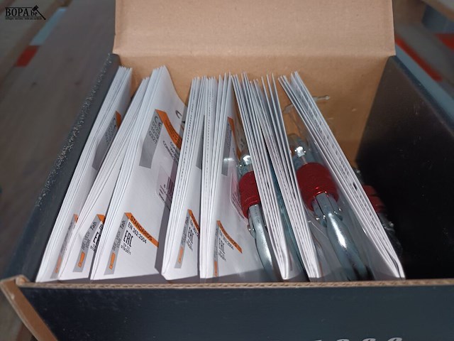 Lot 20 - karabijnhaken camp. 19 stuks - afbeelding 3 van  4