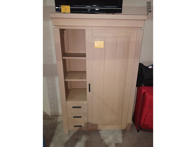 Lot 20 - kast - afbeelding 1 van  3