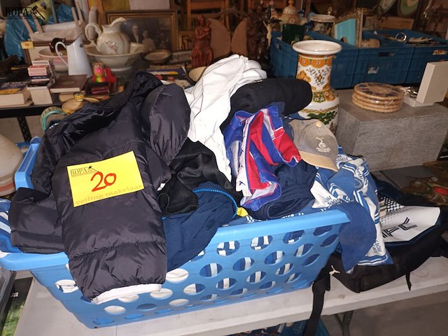 Lot 20 - kledij en verzamelitems tottenham - afbeelding 1 van  6