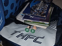 Lot 20 - kledij en verzamelitems tottenham - afbeelding 2 van  6