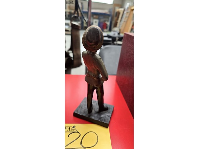 Lot 20 - koppel bronzen klokkenluiders - afbeelding 5 van  5