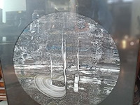 Lot 20 - kunstwerk abstract mixed media met botanische elementen zwar - afbeelding 2 van  3