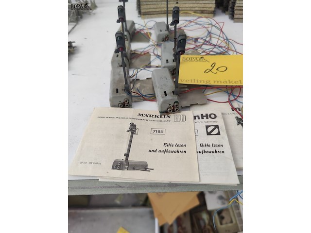 Lot 20 - lichtseinen - 6 stuks - afbeelding 3 van  4