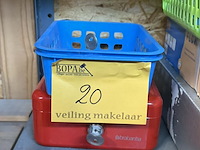 Lot 20 - lot sloten met sleutel en kistje - afbeelding 2 van  3