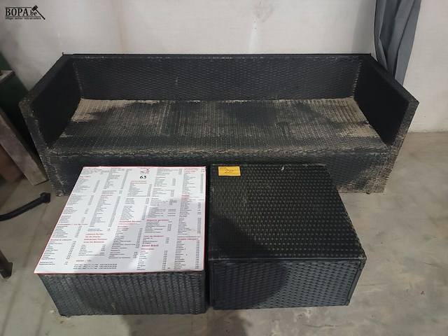 Lot 20 - lounge set - afbeelding 1 van  4