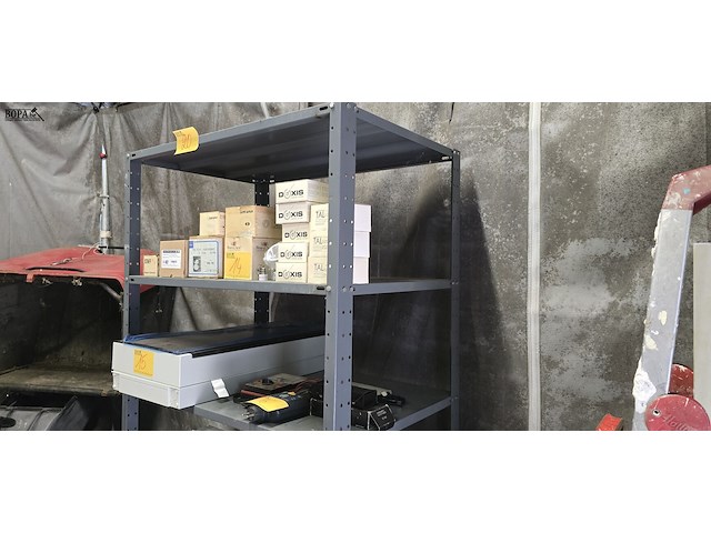 Lot 20 - metalen legbordrek - afbeelding 3 van  4