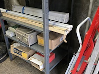 Lot 20 - metalen legbordrek - afbeelding 4 van  4