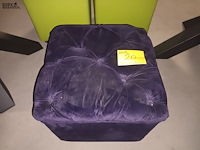 Lot 20 - paarse zitkubus - afbeelding 3 van  3