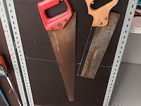 Lot 20 - panelen met handgereedschap - afbeelding 2 van  8