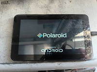 Lot 20 - tablet polaroid