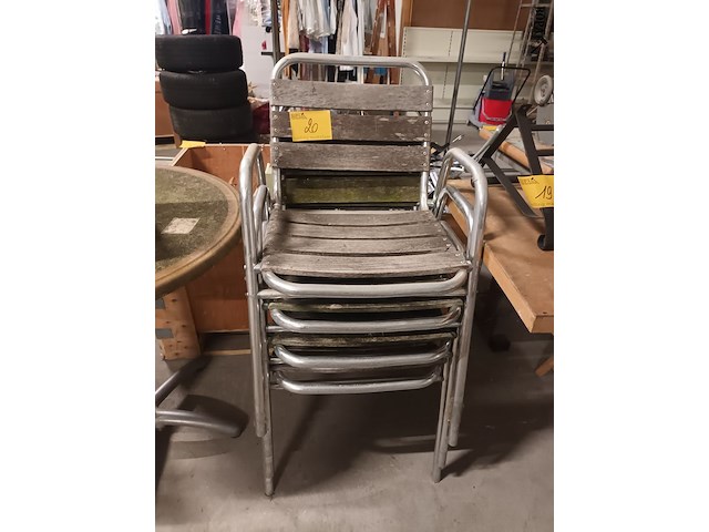 Lot 20 - terrastafel en stoelen - afbeelding 1 van  7
