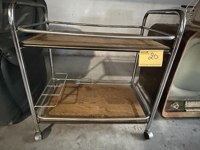 Lot 20 - vintage serveerwagen - afbeelding 1 van  4