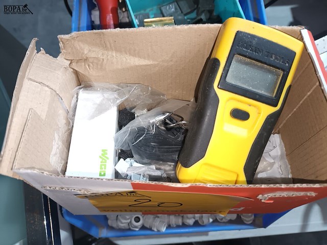 Lot 20 - werkmateriaal - afbeelding 2 van  4