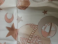 Lot 20 - zijden sjaal nina ricci - afbeelding 3 van  3
