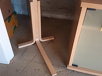 Lot 200 - kasten en bijzettafel. 3 stuks. - afbeelding 4 van  4