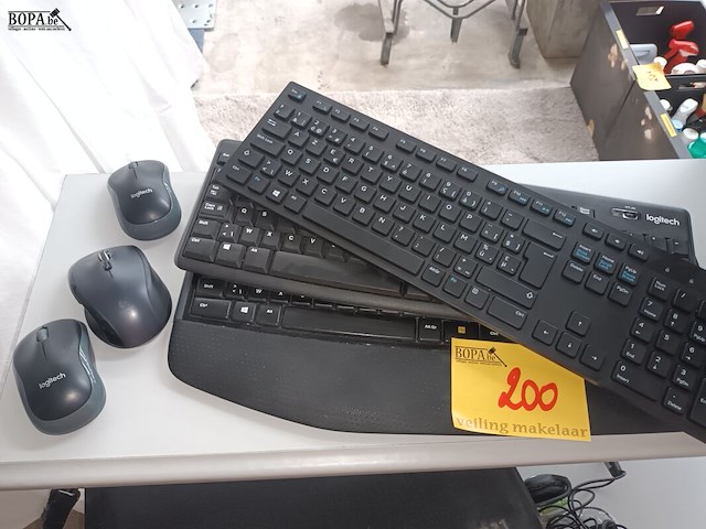 Lot 200 - medion desktop - afbeelding 3 van  3