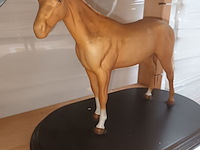 Lot 200 - paard op sokkel beswick england - afbeelding 2 van  4