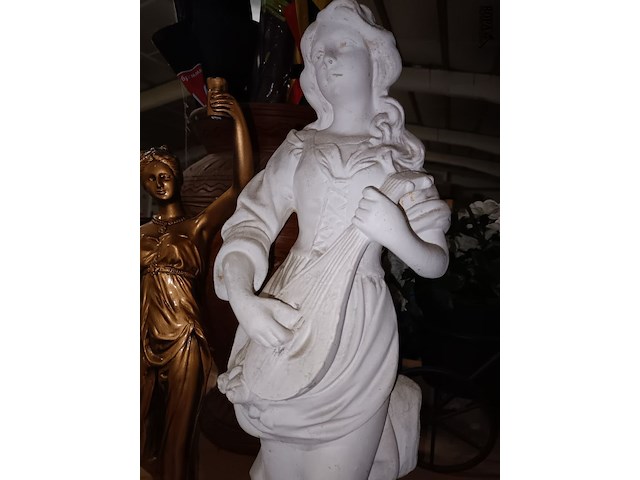 Lot 201 - beeldjes. 2 stuks - afbeelding 2 van  4