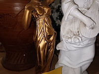 Lot 201 - beeldjes. 2 stuks - afbeelding 3 van  4