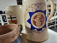 Lot 201 - bekers met diverse politie emblemen 12 stuks - afbeelding 6 van  6