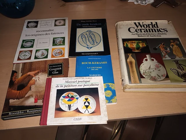 Lot 201 - boeken over keramiek. 6 stuks - afbeelding 3 van  3