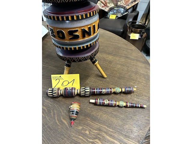 Lot 201 - decoratieve rookpijp bosnië - afbeelding 2 van  5