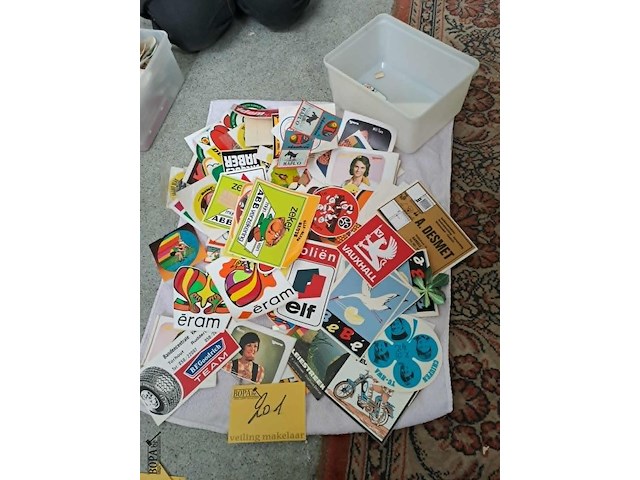 Lot 201 - lot vintage stickers circa 60 stuks - afbeelding 1 van  3