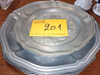 Lot 201 - sierborden in tin. 9 stuks - afbeelding 1 van  6