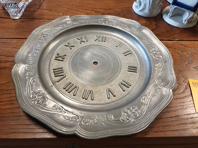 Lot 201 - sierborden in tin. 9 stuks - afbeelding 6 van  6