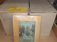 Lot 202 - fotokaders in hout - afbeelding 3 van  3
