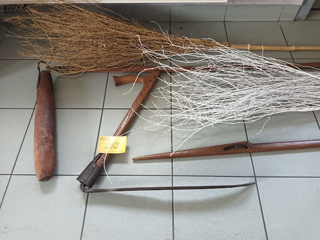 Lot 202 - oude landbouwwerktuigen - afbeelding 4 van  4