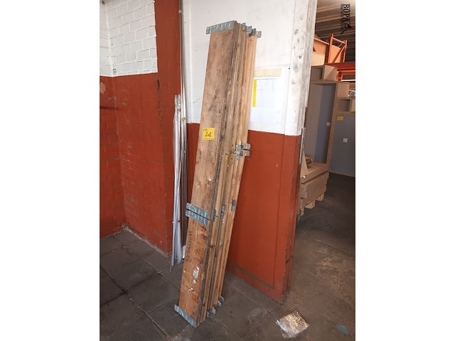 Lot 202 - palletrand. 5 stuks - afbeelding 1 van  3