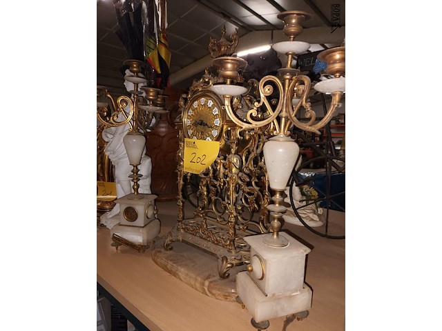Lot 202 - schouwgarnituur - afbeelding 4 van  6