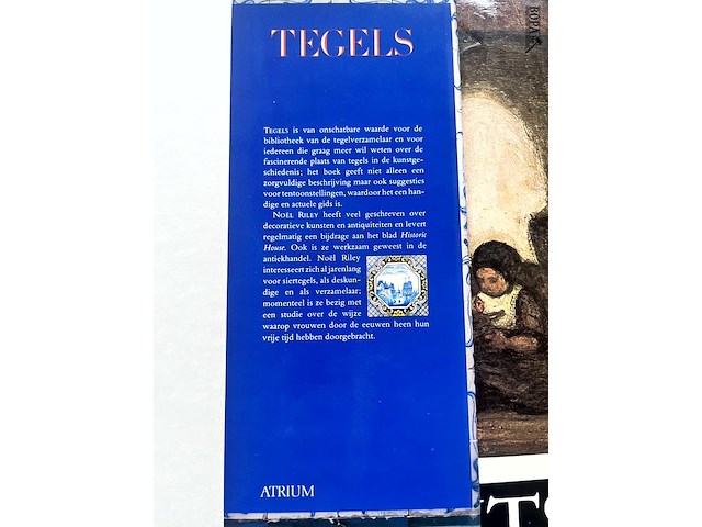 Lot 202 - tegels de geschiedenis van de decoratieveaardewerktegel - afbeelding 6 van  6