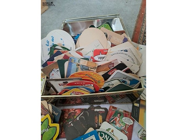 Lot 202 - verzamelobjecten: bierkaartjes - afbeelding 3 van  5