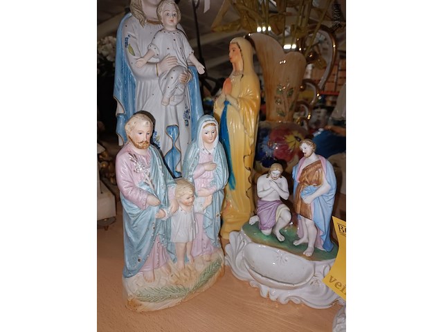 Lot 203 - heiligen beeldjes. 7 stuks - afbeelding 3 van  4