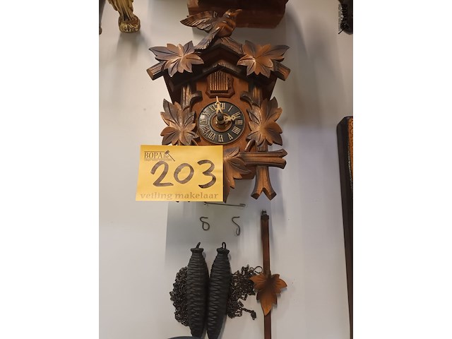 Lot 203 - koekoeksklok - afbeelding 1 van  3