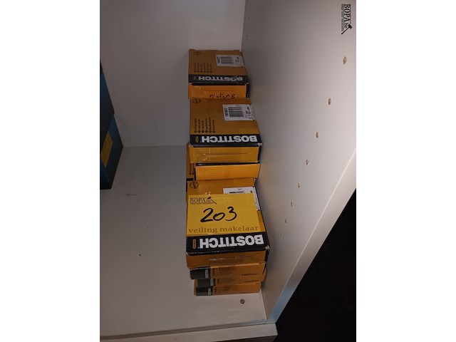 Lot 203 - nietjes bostitch. 17 stuks - afbeelding 1 van  3